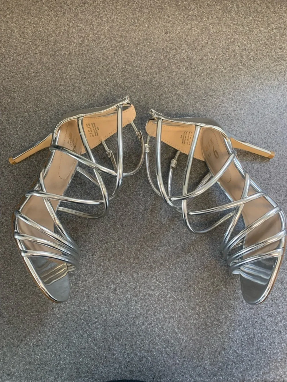 Mix No. 6 Ria silver strappy stiletto heels Size 8.5 Party Formal Dressy Fun EUC